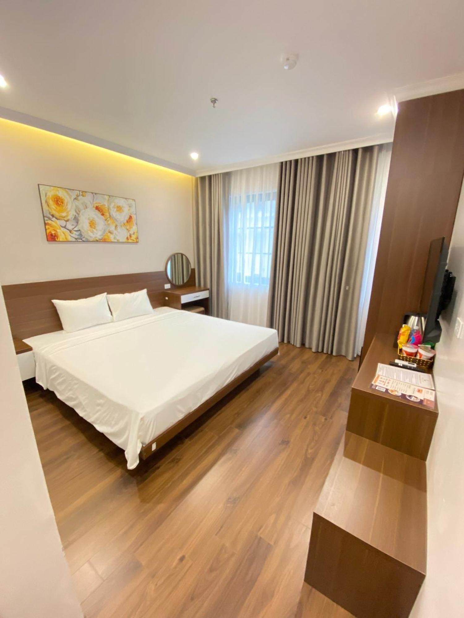 Moonlight Hotel Ha Long Esterno foto