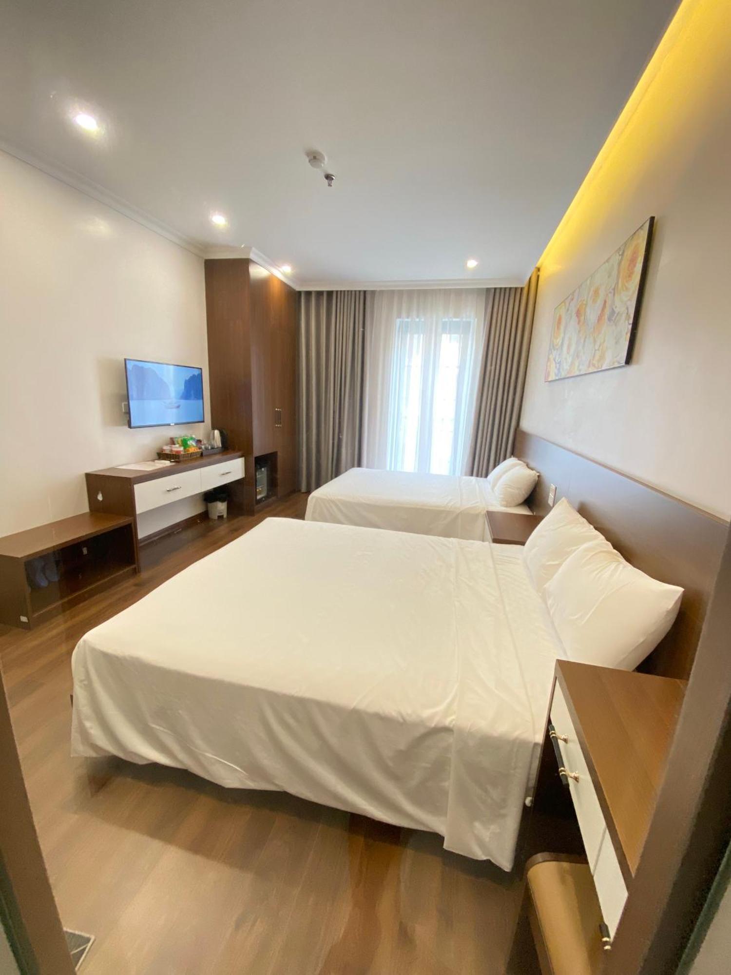 Moonlight Hotel Ha Long Esterno foto